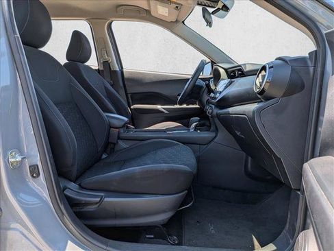 Used 2021 Nissan Kicks SV FWD image 18