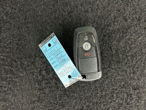 Used 2023 Ford Edge SEL AWD/4WD image 34