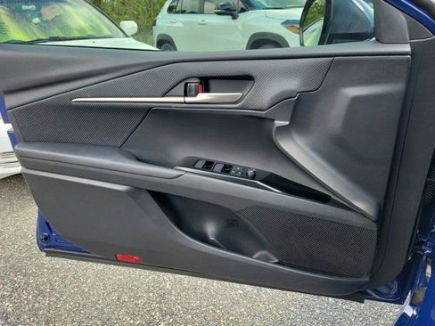 Used 2025 Toyota Camry SE w/ Multimedia Upgrade Package image 35