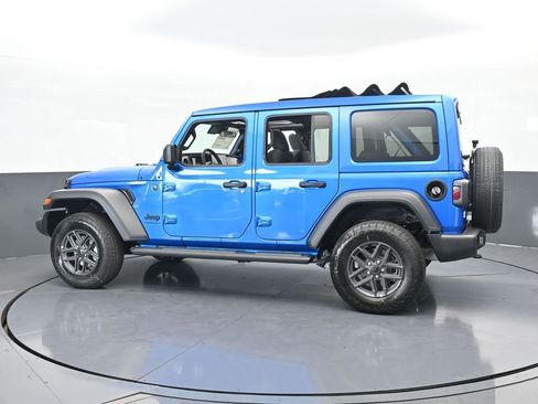 Used 2025 Jeep Wrangler Unlimited Sport AWD/4WD image 3