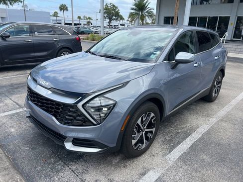 Certified 2024 Kia Sportage EX image 1