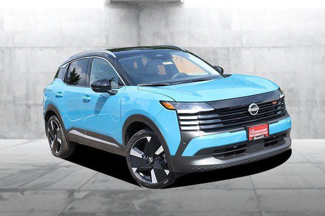 Certified 2025 Nissan Kicks SR AWD/4WD image 2