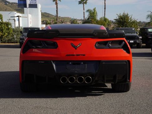 Used 2019 Chevrolet Corvette Stingray Coupe w/ 1LT image 5