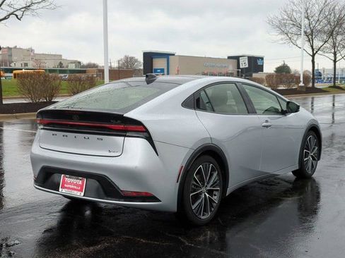 Used 2024 Toyota Prius XLE image 5