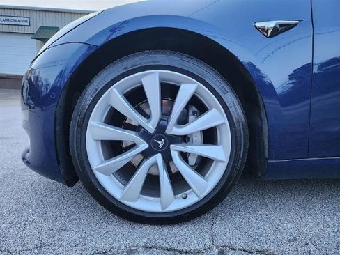 Used 2018 Tesla Model 3 Mid Range image 18