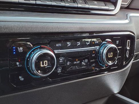 New 2026 GMC Sierra 1500 SLT image 7