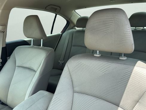 Used 2016 Honda Accord LX image 4