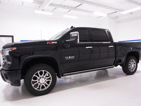 New 2026 Chevrolet Silverado 2500 LTZ w/ Z71 Chrome Sport Edition image 8