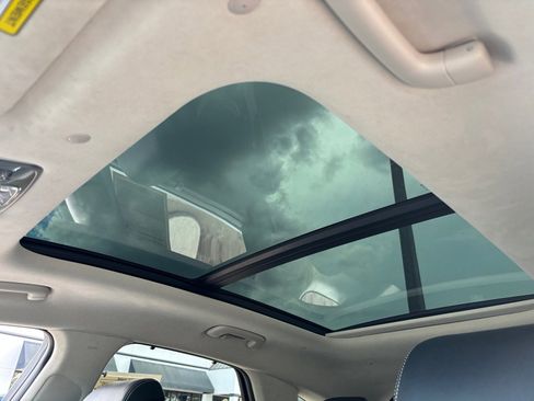 Used 2023 Genesis Electrified GV70 w/ Prestige Package image 12