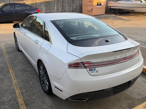 Used 2013 Lincoln MKZ AWD image 4