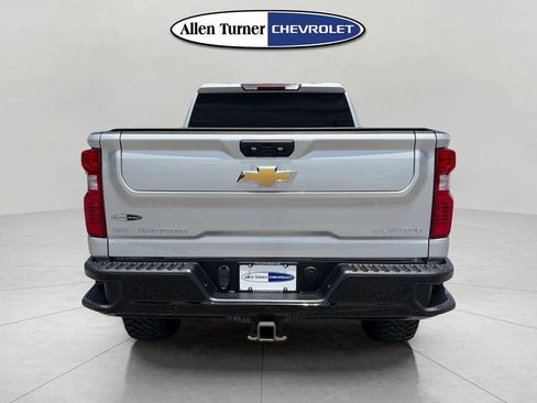 Used 2023 Chevrolet Silverado 2500 Custom w/ Custom Convenience Package AWD/4WD image 5