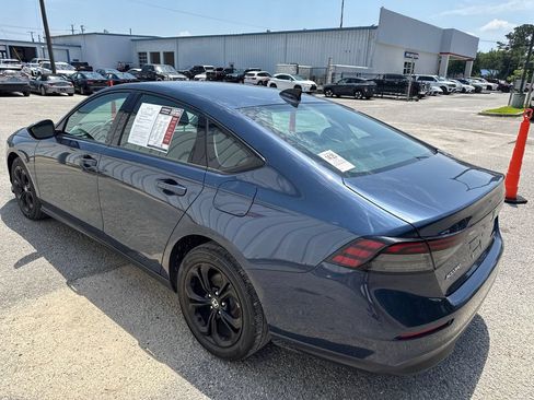 Used 2025 Honda Accord SE image 6
