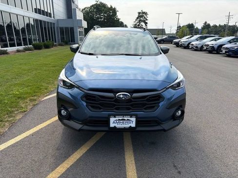 Used 2024 Subaru Crosstrek 2.0i Premium AWD/4WD image 2
