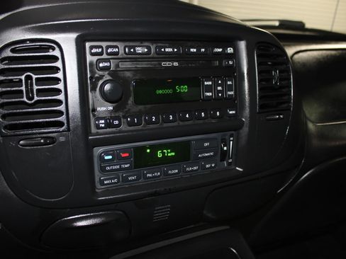 Used 2003 Ford F150 Harley-Davidson RWD image 15