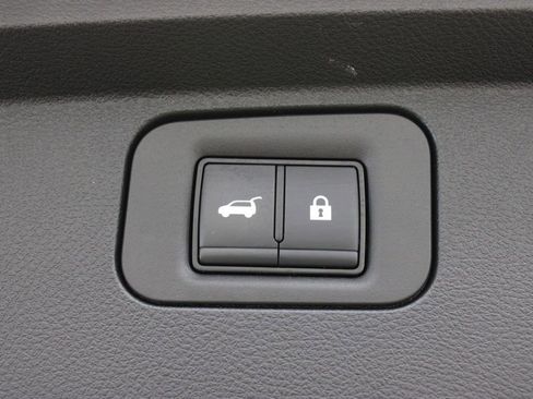 Used 2025 Nissan Armada SL w/ Captain's Chari Seat Package RWD image 31