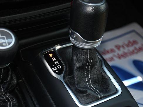 Used 2021 Jeep Wrangler Unlimited Sahara AWD/4WD image 13