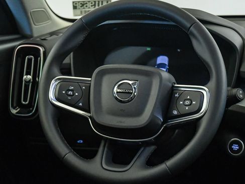 Certified 2026 Volvo XC40 B5 Plus AWD/4WD image 14