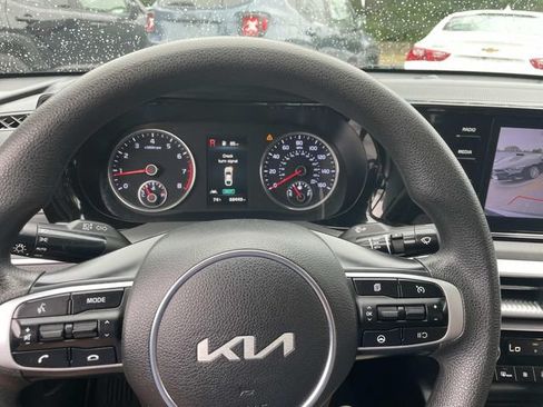 Used 2023 Kia K5 LXS FWD image 28