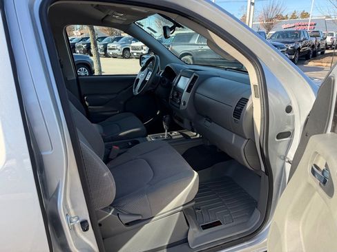 Used 2021 Nissan Frontier SV image 23