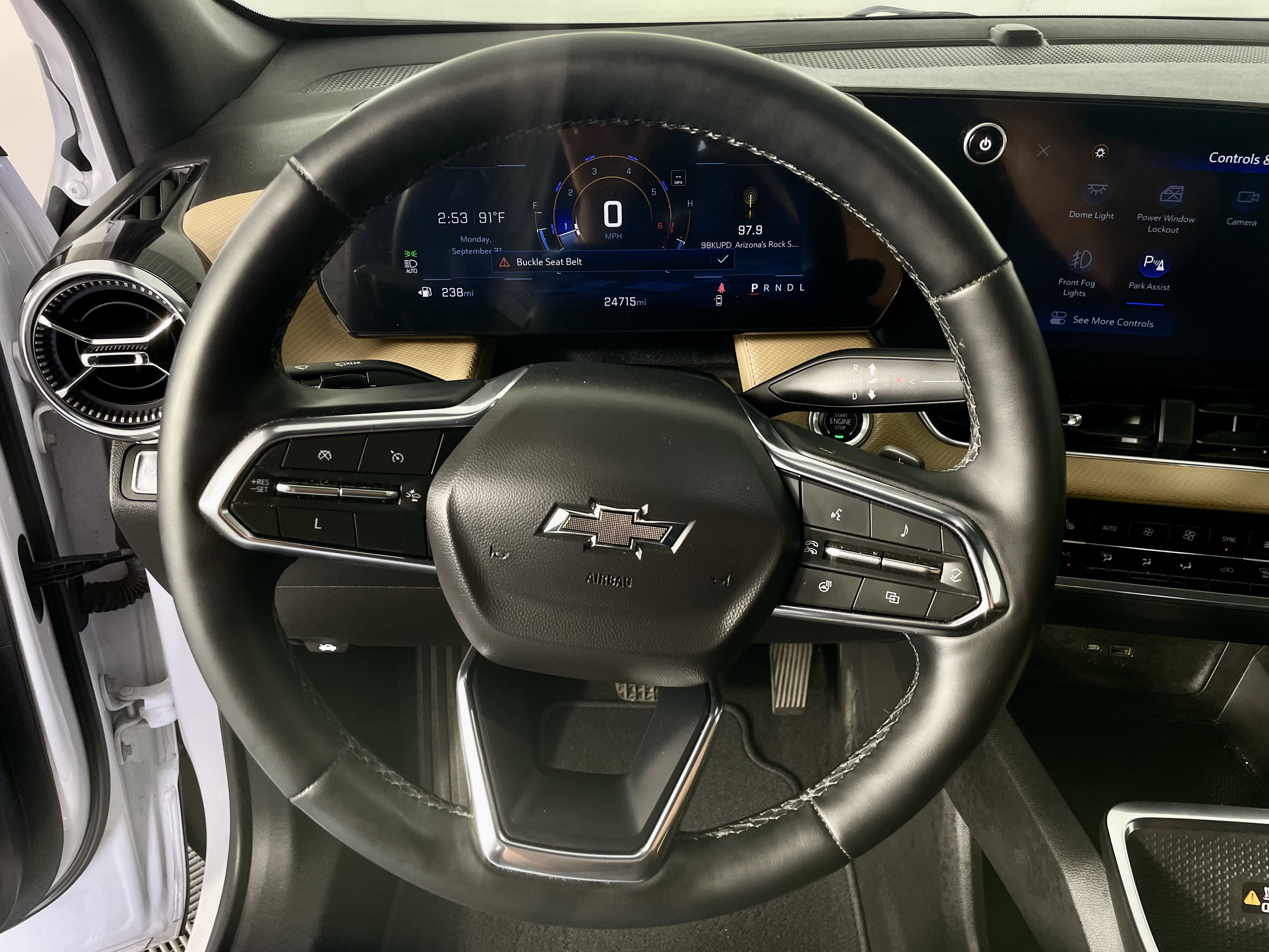 Used 2025 Chevrolet Equinox ACTIV w/ Safety and Technology Package FWD image 14