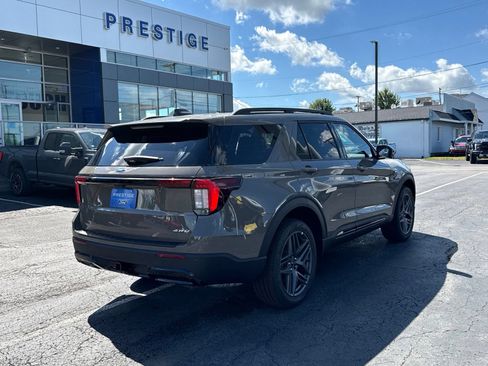 New 2026 Ford Explorer ST-Line w/ ST-Line Street Pack AWD/4WD image 16