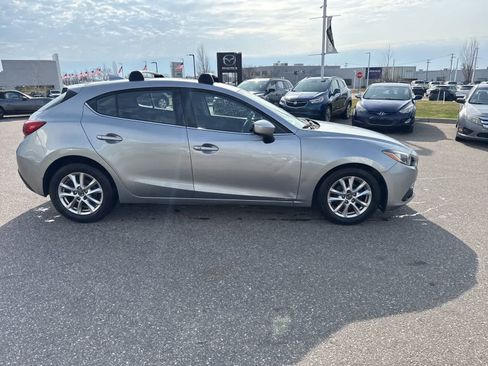 Used 2015 MAZDA MAZDA3 i Touring w/ Technology Package image 4