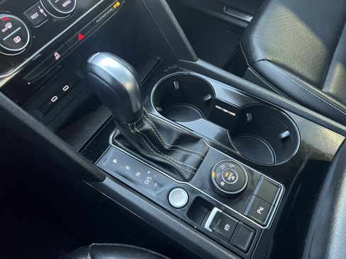 Certified 2022 Volkswagen Atlas SEL image 25