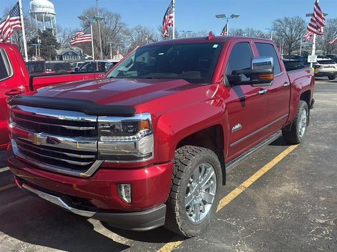 Used 2018 Chevrolet Silverado 1500 High Country image 3