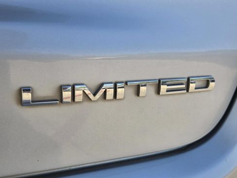 Used 2025 Jeep Compass Limited AWD/4WD image 7