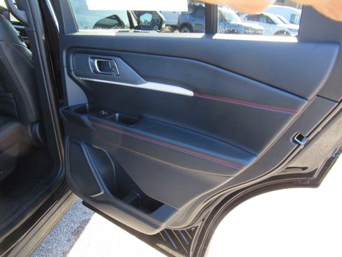 New 2026 Ford Explorer ST-Line w/ ST-Line Street Pack image 19