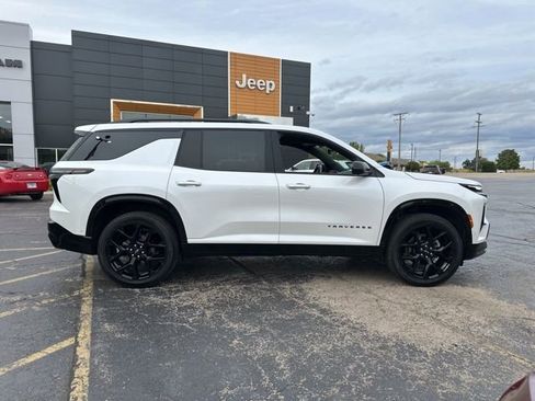 Used 2024 Chevrolet Traverse RS image 5