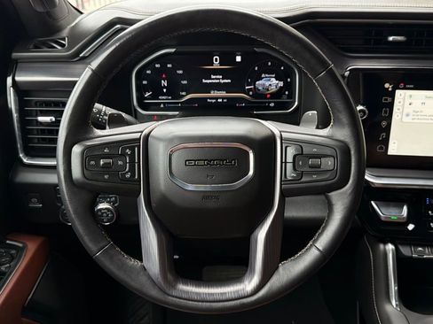 Used 2023 GMC Sierra 1500 Denali Ultimate AWD/4WD image 13
