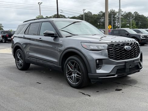 Certified 2025 Ford Explorer ST-Line w/ ST-Line Street Pack AWD/4WD image 27