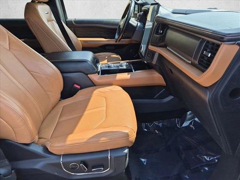 Used 2022 Ford Expedition Max Platinum AWD/4WD image 23