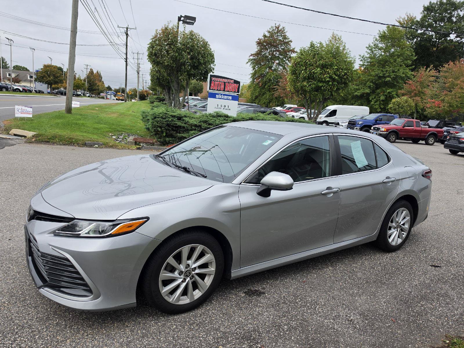 Used 2022 Toyota Camry LE AWD/4WD image 7