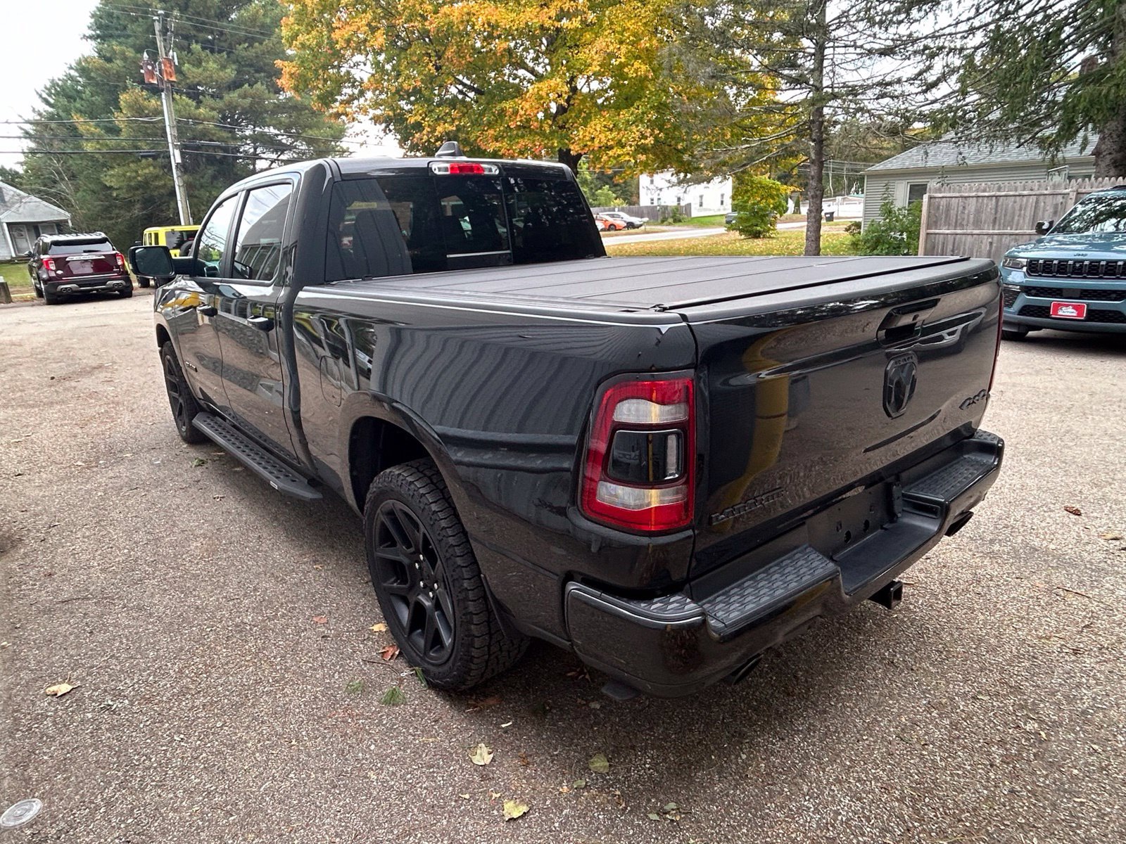 Used 2024 RAM 1500 Laramie AWD/4WD image 7