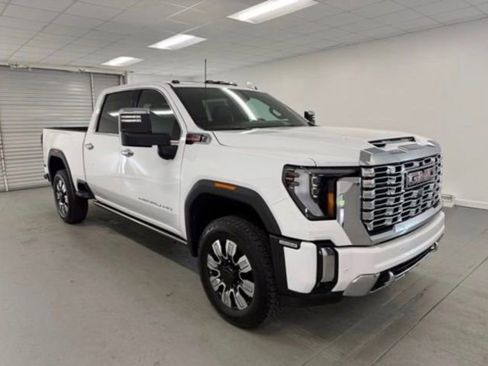 Used 2026 GMC Sierra 2500 Denali w/ Denali Reserve Package AWD/4WD image 1