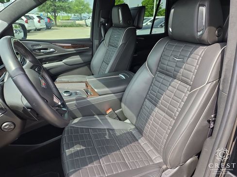 Used 2022 Cadillac Escalade Sport Platinum AWD/4WD image 7