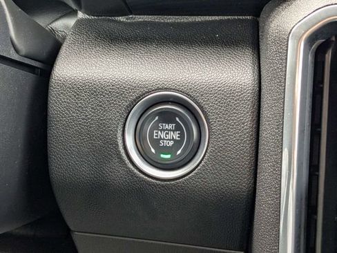 Used 2025 GMC Acadia Elevation FWD image 30