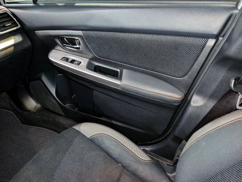 Used 2017 Subaru Crosstrek 2.0i Premium AWD/4WD image 30
