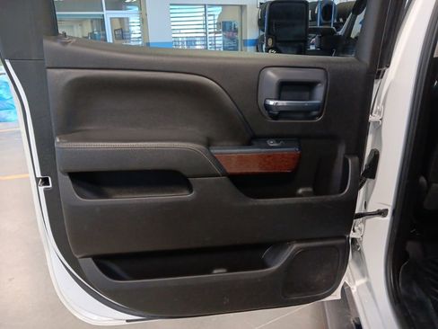 Used 2018 GMC Sierra 3500 SLT AWD/4WD image 27