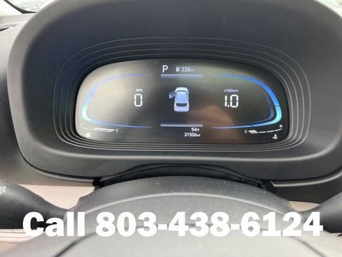 Used 2024 Hyundai Venue SEL FWD image 23