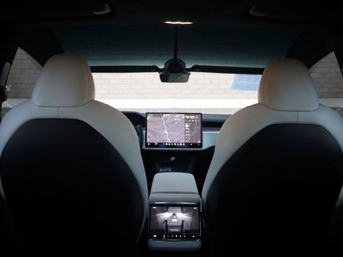 Used 2023 Tesla Model X AWD/4WD image 28