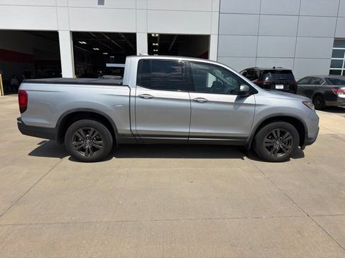 Used 2019 Honda Ridgeline Sport image 3