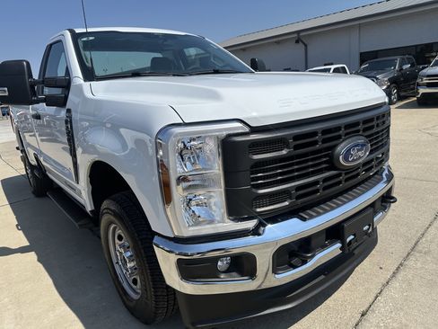 Used 2025 Ford F250 XL w/ XL Driver Assist Package AWD/4WD image 3