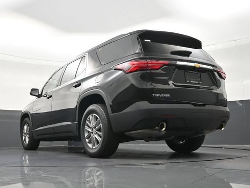 Used 2023 Chevrolet Traverse LT FWD image 24