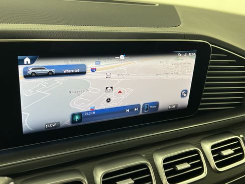 New 2026 Mercedes-Benz GLS 580 4MATIC image 32
