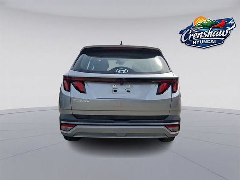 Used 2025 Hyundai Tucson SE FWD image 5