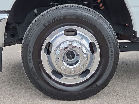 Used 2025 Ford F350 XL w/ FX4 Off-Road Package AWD/4WD image 12