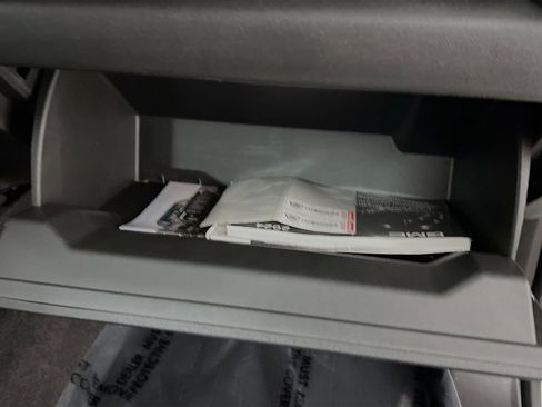 Used 2024 GMC Canyon Elevation w/ Elevation Premium Package image 33